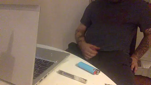 Snapshot of edger4lif3 chatting on 20, 10, 2025 edger4lif3 online show from 20, 10, 2025