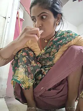 Snapshot of LUCKY_cut chatting on 28, 5, 2026 LUCKY cut online show from 28, 5, 2026