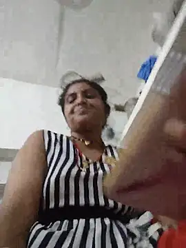 Snapshot of LUCKY_cut chatting on 20, 6, 2026 LUCKY cut online show from 20, 6, 2026
