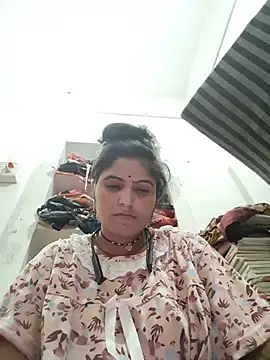 Snapshot of LUCKY_cut chatting on 10, 7, 2026 LUCKY cut online show from 10, 7, 2026