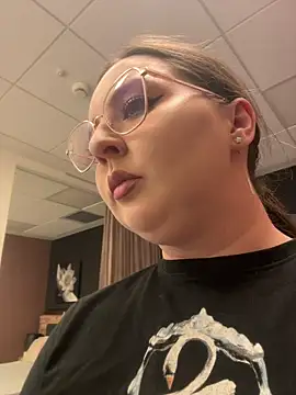 Snapshot of Mia_Swano chatting on 24, 7, 2026 Mia Swano online show from 24, 7, 2026