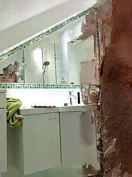 Snapshot of Oldmenhot66 chatting on 7, 10, 2025 Oldmenhot66 online show from 7, 10, 2025