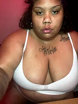 Snapshot of BlaxicanaMami chatting on 3, 10, 2025 BlaxicanaMami online show from 3, 10, 2025