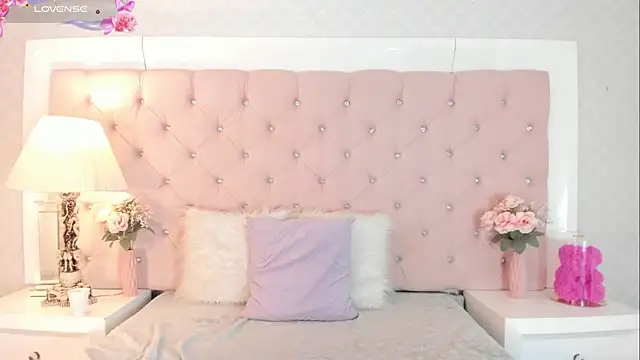 CaterinaRomano online show from 8, 11, 2025