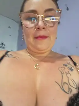 anythompsom online show from 28, 10, 2025