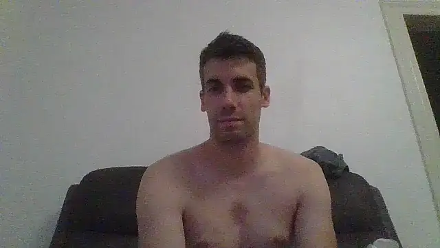 JulioIsHere4you online show from 8, 9, 2025