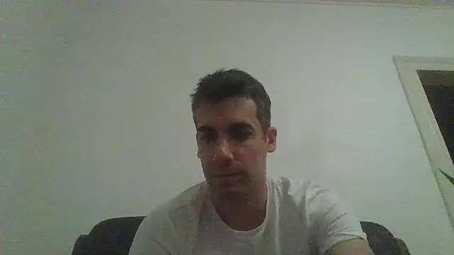 JulioIsHere4you online show from 1, 11, 2025