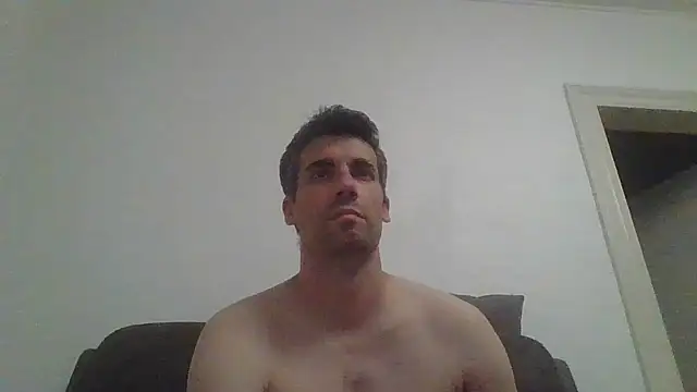 JulioIsHere4you online show from 5, 6, 2026