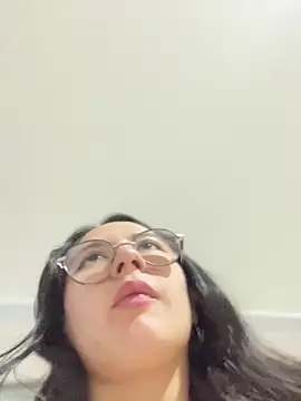 Bella Sumers online show from 15, 4, 2026