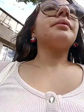 Bella Sumers online show from 14, 5, 2026