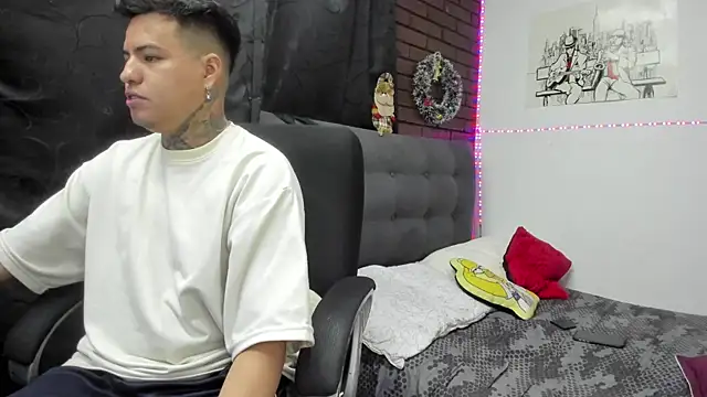 Snapshot of CrisabellssEden chatting on 22, 12, 2025 CrisabellssEden online show from 22, 12, 2025