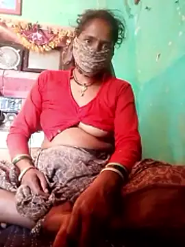 Snapshot of CUTE-004 chatting on 15, 10, 2025 CUTE-004 online show from 15, 10, 2025