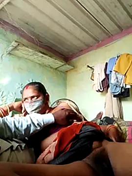 Snapshot of CUTE-004 chatting on 13, 2, 2026 CUTE-004 online show from 13, 2, 2026