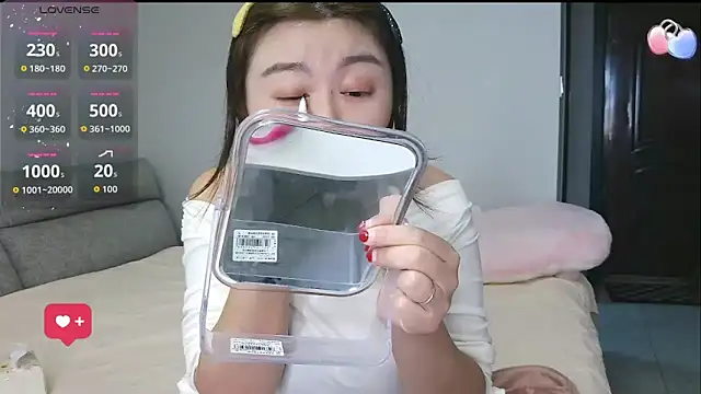 Snapshot of Diva_VVN chatting on 2, 4, 2026 Diva VVN online show from 2, 4, 2026