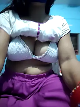 Snapshot of your_favourite_bhabhi chatting on 13, 10, 2025 your favourite bhabhi online show from 13, 10, 2025