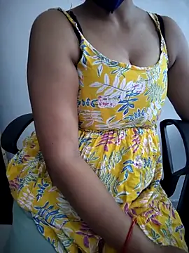 Snapshot of your_favourite_bhabhi chatting on 9, 3, 2026 your favourite bhabhi online show from 9, 3, 2026
