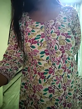 Snapshot of your_favourite_bhabhi chatting on 14, 3, 2026 your favourite bhabhi online show from 14, 3, 2026