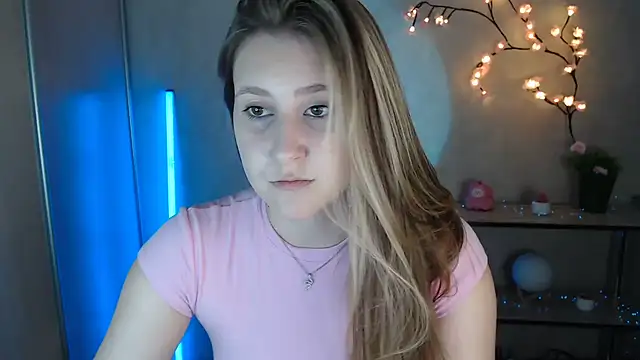Snapshot of Milka_kamila chatting on 25, 6, 2026 Milka kamila online show from 25, 6, 2026