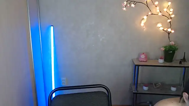 Snapshot of Milka_kamila chatting on 5, 7, 2026 Milka kamila online show from 5, 7, 2026
