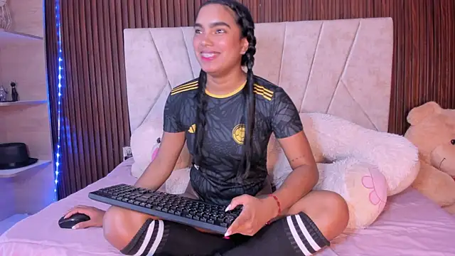 Snapshot of Catalleya_flower chatting on 18, 6, 2026 Catalleya flower online show from 18, 6, 2026