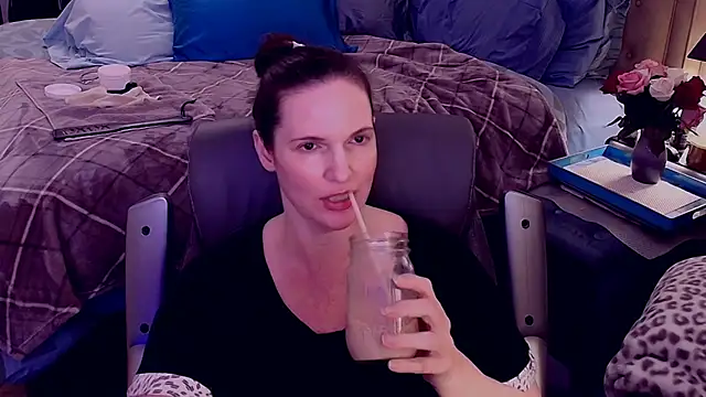 ninajaymes online show from 2, 2, 2025