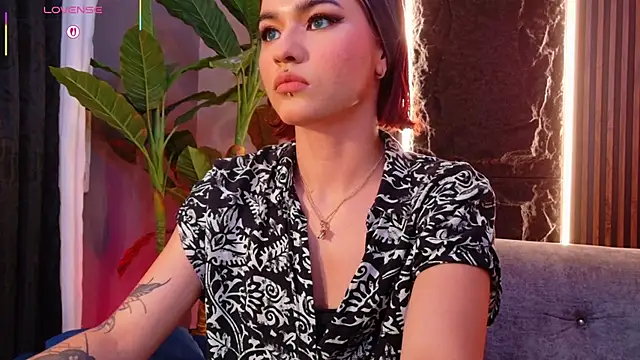 La Diabla 111  online show from 5, 1, 2026