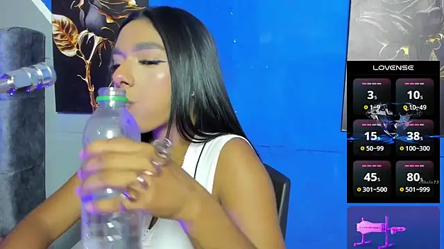 Snapshot of lau-hot chatting on 5, 3, 2026 lau-hot online show from 5, 3, 2026