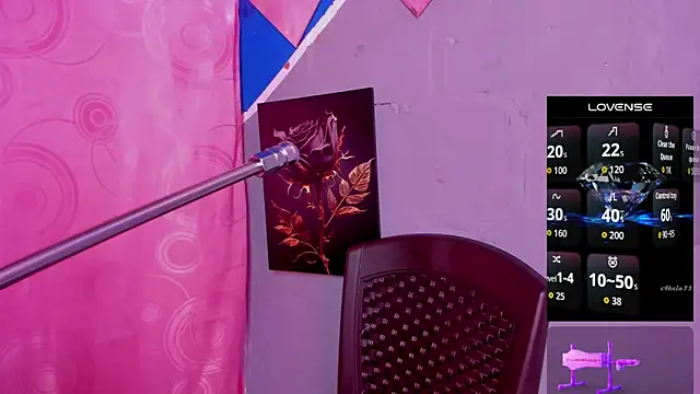 Snapshot of lau-hot chatting on 9, 4, 2026 lau-hot online show from 9, 4, 2026