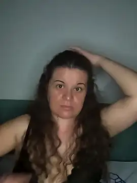 Snapshot of PerleRaree chatting on 25, 4, 2026 PerleRaree online show from 25, 4, 2026