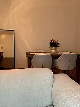 SophiiaStarr online show from 7, 2, 2026