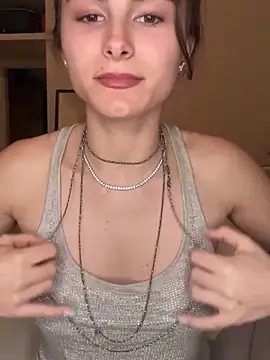 SophiiaStarr online show from 3, 4, 2026