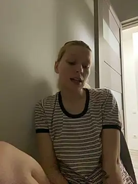 Snapshot of AnyaHellCat chatting on 18, 10, 2025 AnyaHellCat online show from 18, 10, 2025