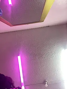 Snapshot of XBODTRIIPX chatting on 4, 12, 2025 XBODTRIIPX online show from 4, 12, 2025