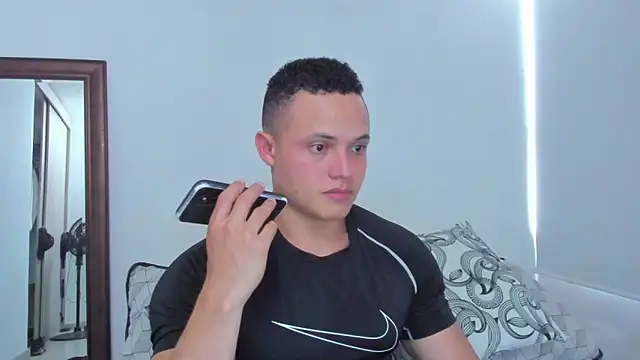 Snapshot of KingLevi01 chatting on 23, 5, 2026 KingLevi01 online show from 23, 5, 2026