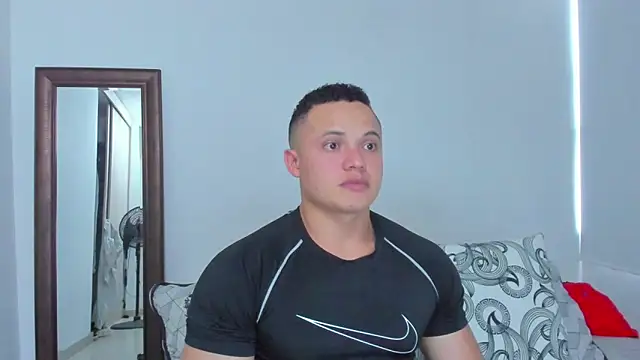 Snapshot of KingLevi01 chatting on 28, 5, 2026 KingLevi01 online show from 28, 5, 2026