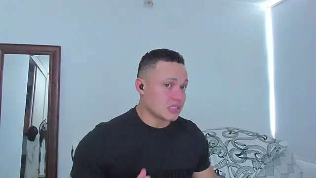 Snapshot of KingLevi01 chatting on 29, 5, 2026 KingLevi01 online show from 29, 5, 2026