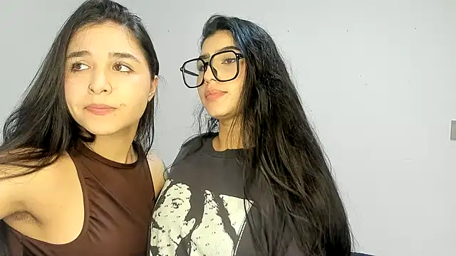 Snapshot of Sweet_and_Rous0 chatting on 1, 2, 2026 Sweet and Rous0 online show from 1, 2, 2026