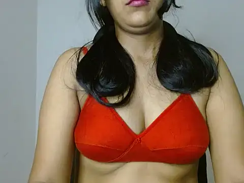 Snapshot of priya_022 chatting on 6, 10, 2025 priya 022 online show from 6, 10, 2025