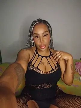 Snapshot of Queen_Amara chatting on 19, 6, 2026 Queen Amara online show from 19, 6, 2026