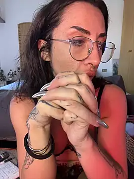 Snapshot of nikkaanderic chatting on 26, 5, 2026 nikkaanderic online show from 26, 5, 2026