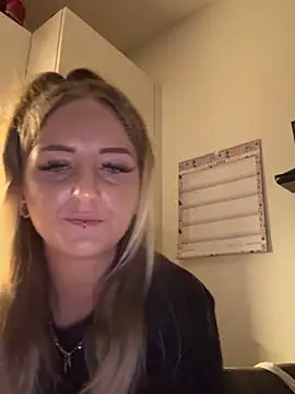 Snapshot of Lyra_XX chatting on 16, 6, 2026 Lyra XX online show from 16, 6, 2026