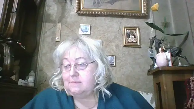 Lala-Love56 online show from 6, 4, 2026