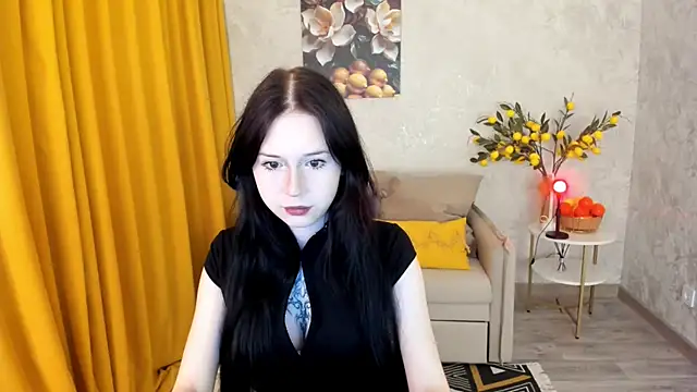 Snapshot of VioletHarme chatting on 10, 5, 2026 VioletHarme online show from 10, 5, 2026