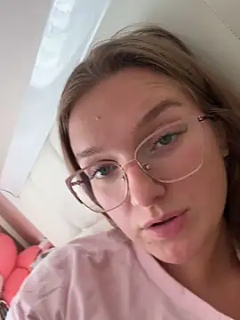 Snapshot of Bellatrisssaa chatting on 21, 9, 2025 Bellatrisssaa online show from 21, 9, 2025