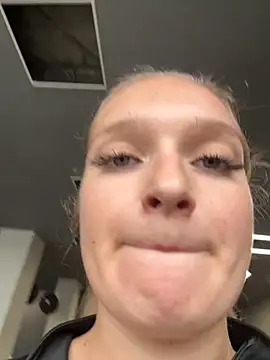 Snapshot of Bellatrisssaa chatting on 29, 9, 2025 Bellatrisssaa online show from 29, 9, 2025