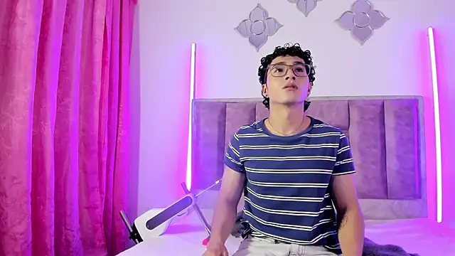 Snapshot of 0anonimo_bottom1 chatting on 14, 9, 2025 0anonimo bottom1 online show from 14, 9, 2025