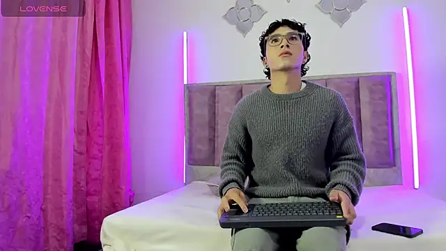 Snapshot of 0anonimo_bottom1 chatting on 15, 9, 2025 0anonimo bottom1 online show from 15, 9, 2025