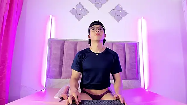 Snapshot of 0anonimo_bottom1 chatting on 16, 9, 2025 0anonimo bottom1 online show from 16, 9, 2025