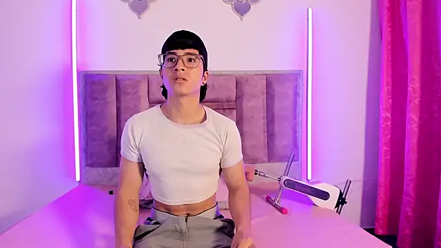 Snapshot of 0anonimo_bottom1 chatting on 3, 10, 2025 0anonimo bottom1 online show from 3, 10, 2025