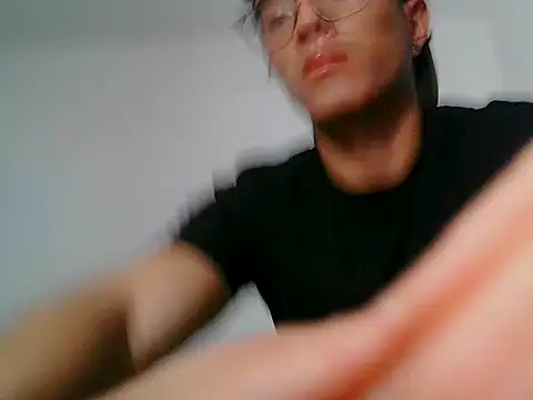 Snapshot of 0anonimo_bottom1 chatting on 13, 4, 2026 0anonimo bottom1 online show from 13, 4, 2026